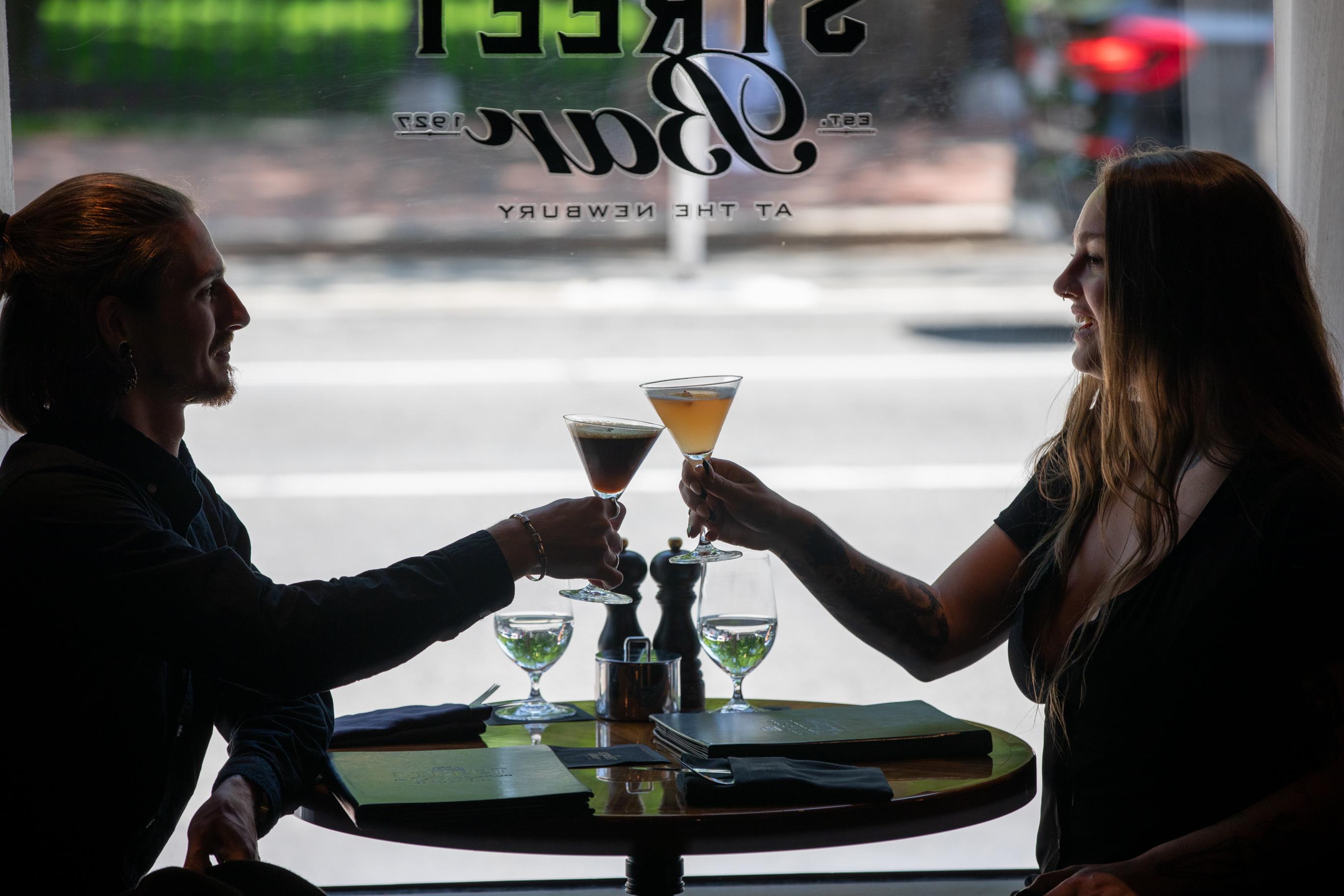 The Wedding Website of Jacquelyn Hall and Camiron Lanoue