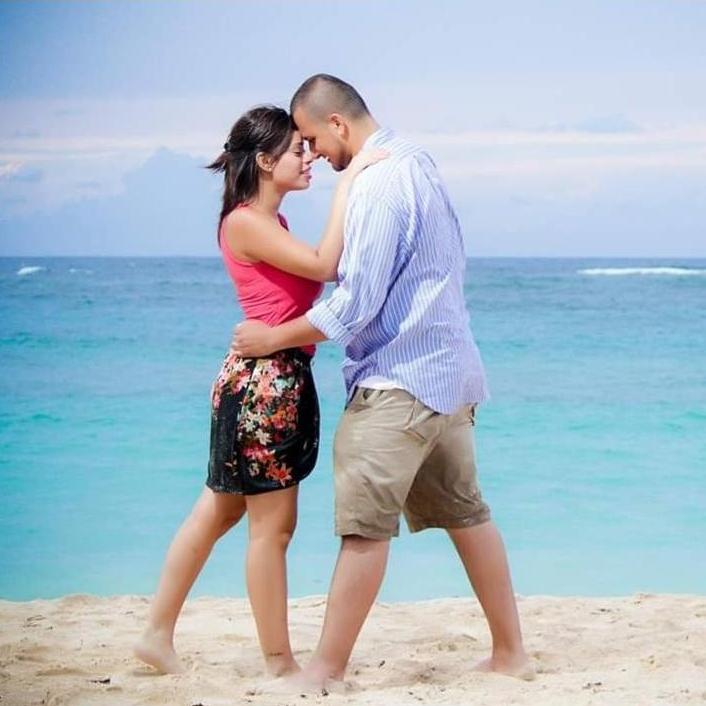 Our engagement photo. 

Nuestra foto de compromiso