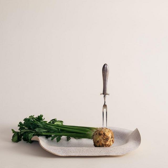 Manta Oval Platter, Speckled White