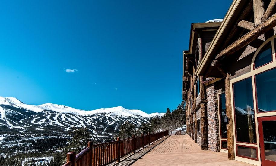 The Wedding Website of Robyn Hills and Anthony Sanchez