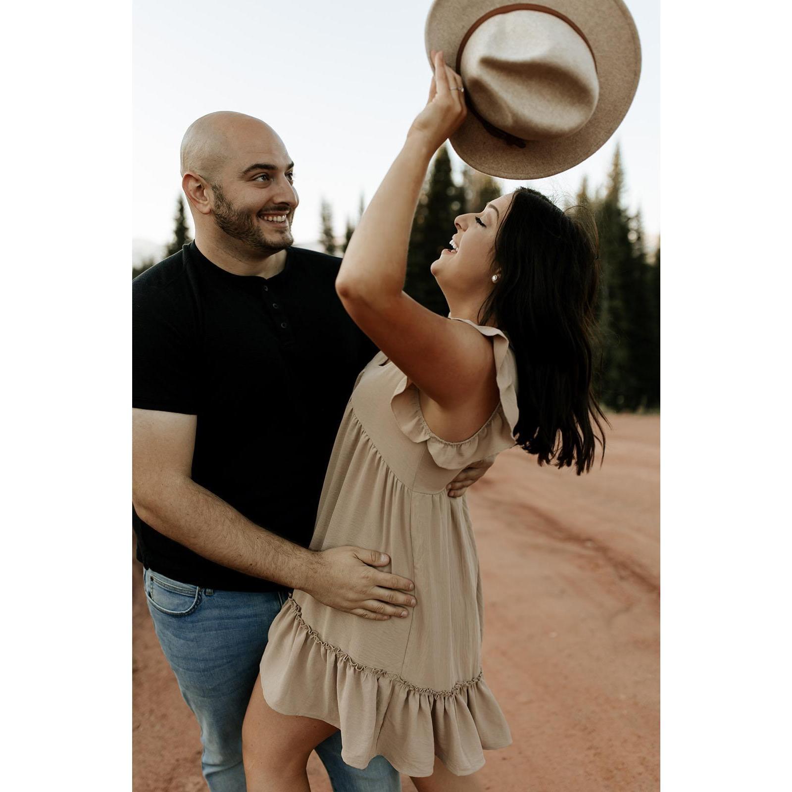 Engagement Pictures in Vail, Colorado