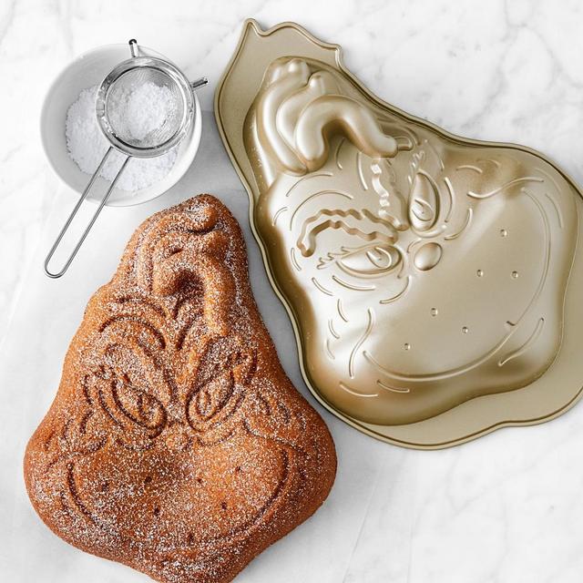 The Grinch™ Nonstick Cast Aluminum Cake Pan