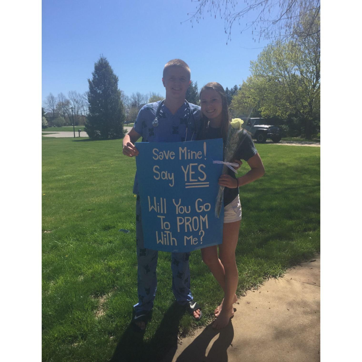 Prom proposal 2017. Matthew knew Sydney’s favorite show was Grey’s Anatomy.