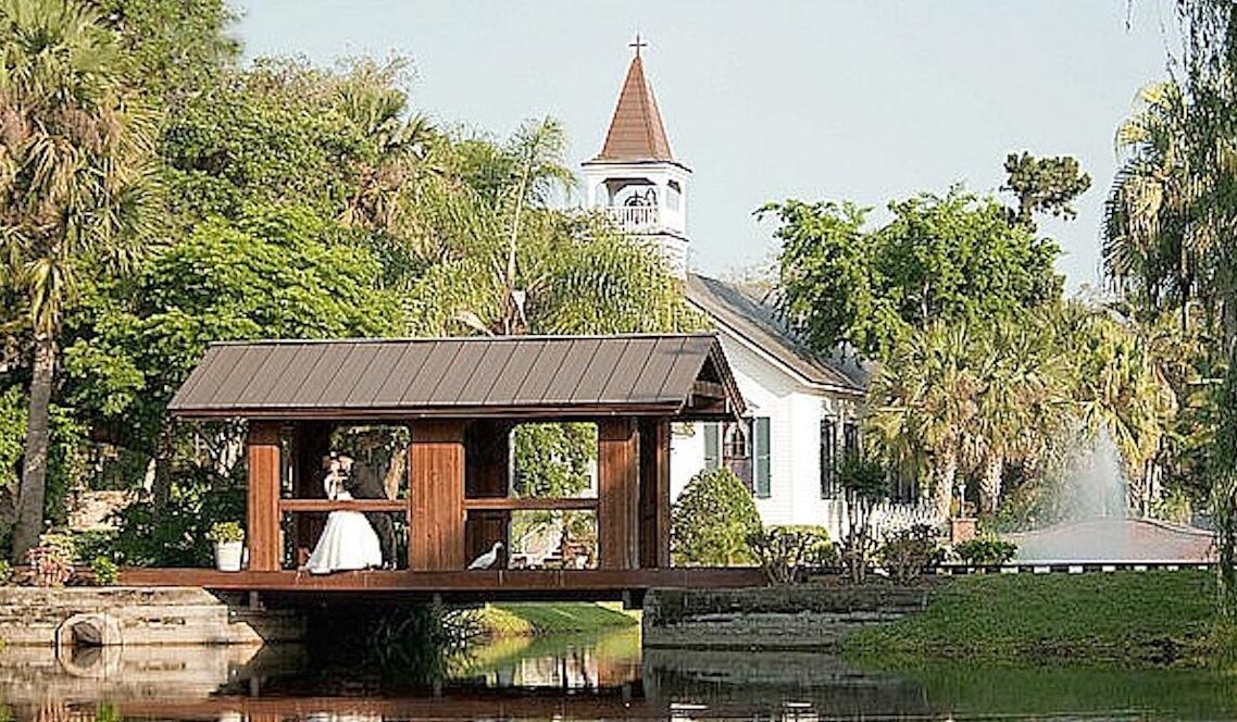 The Wedding Website of Robyn Coriell and Paul Napoli
