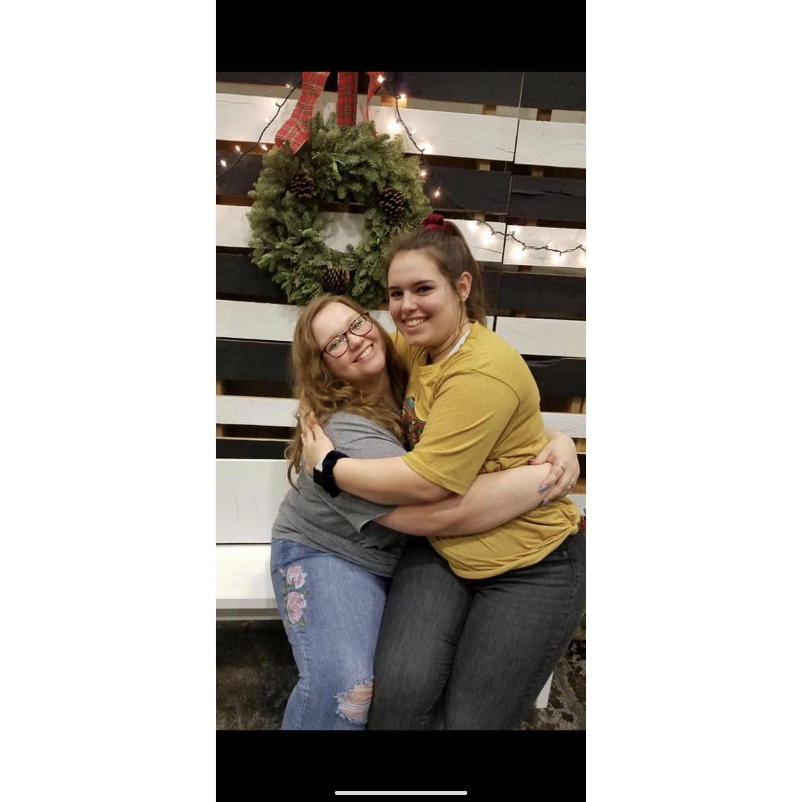 This is my cousin and I, she also happens to be my maid of honor!❤️🫶🏼
