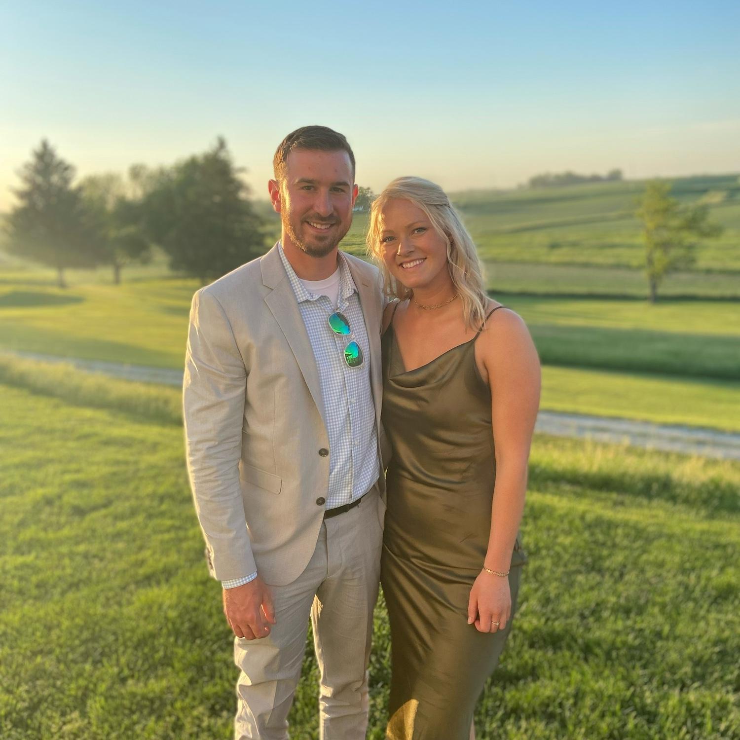 Did you know we’ve been to 40 weddings together? Selbergs!