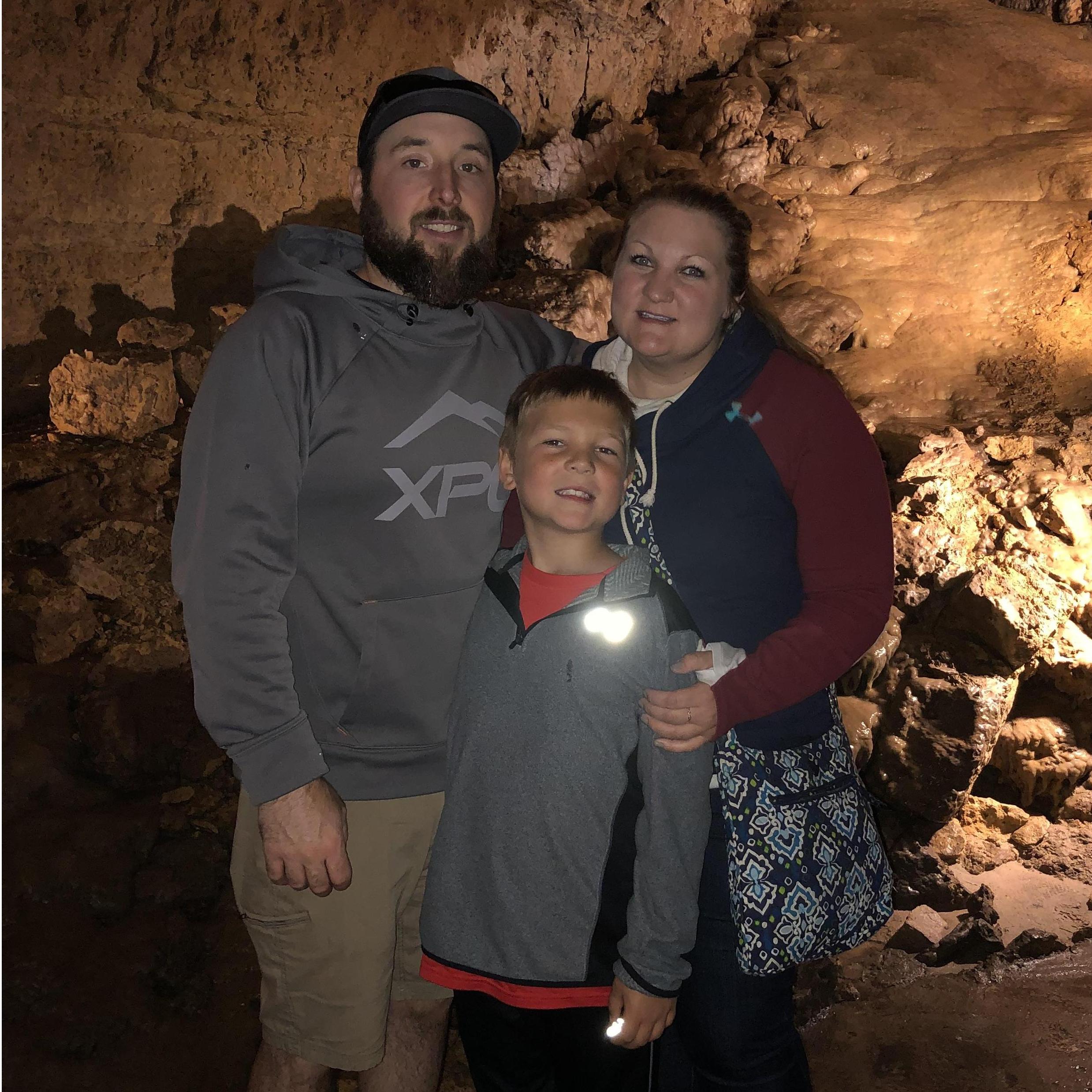 Family vacation to Cave of the Mounds!
