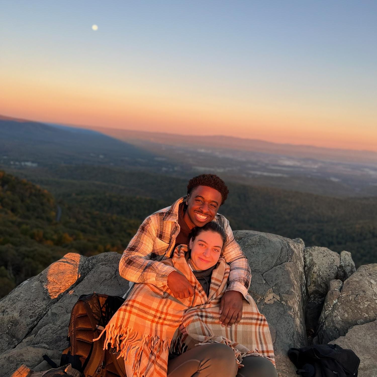 Caught the sunrise @ Humpback Rock