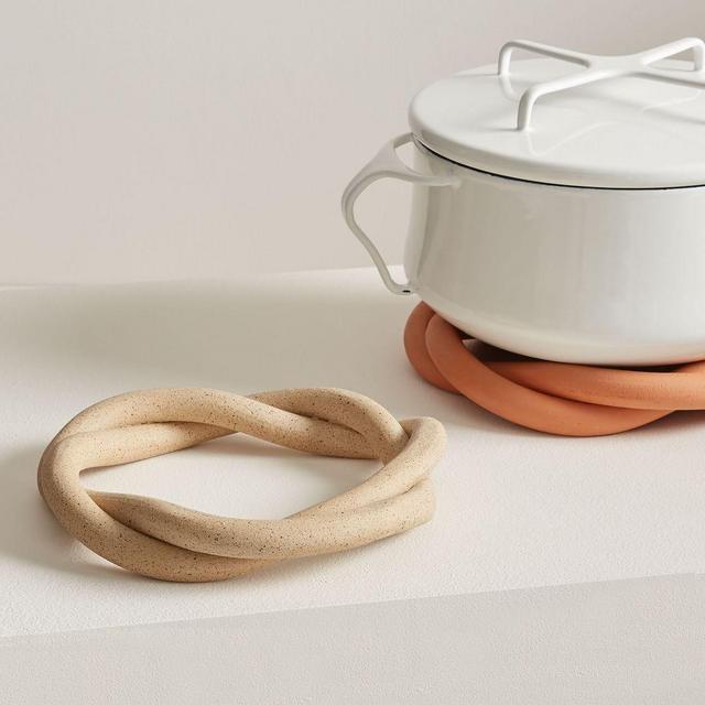 SIN Ceramic Twist Trivet - Light Sienna