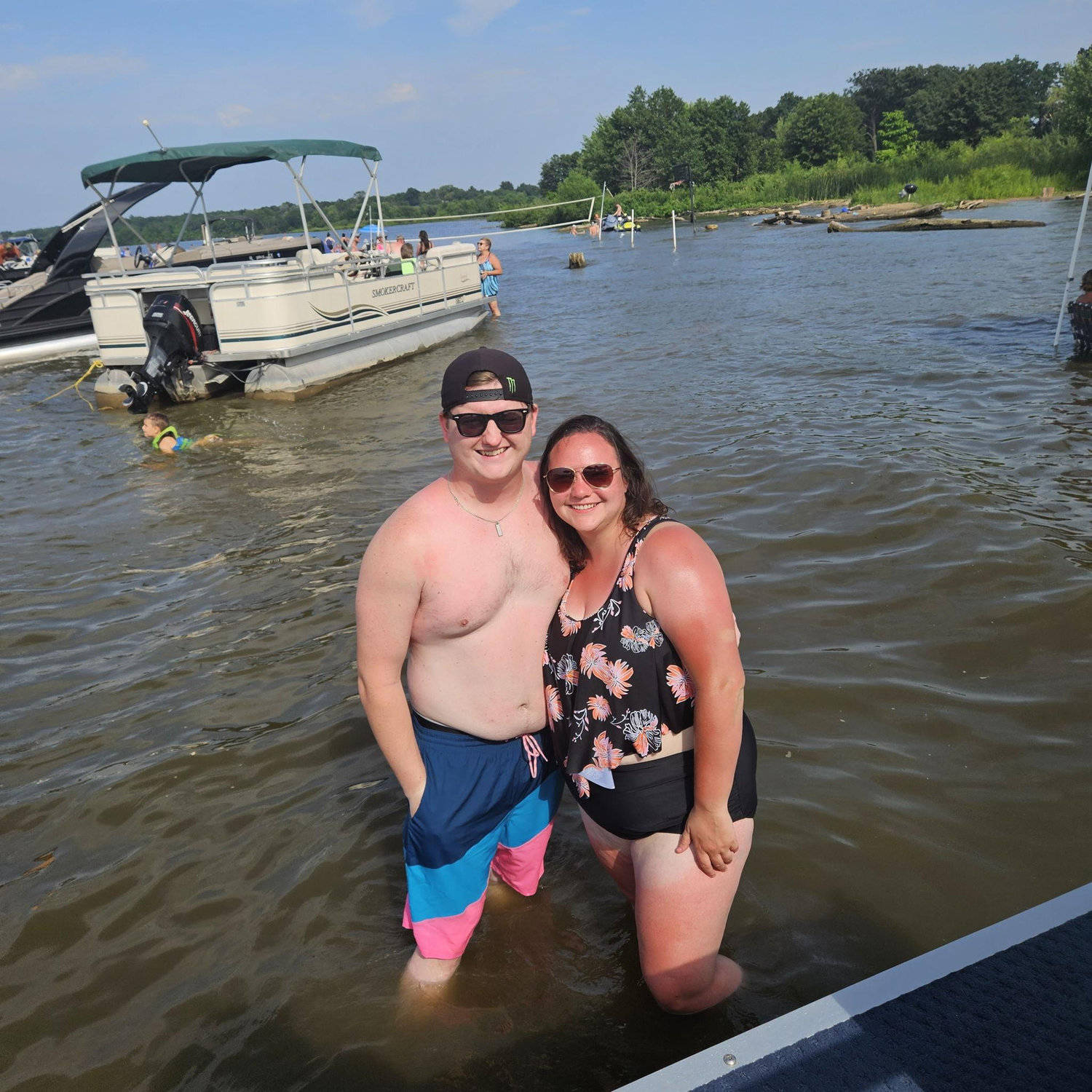 06/24/2023 Our first boat adventure and our first "I love you."
