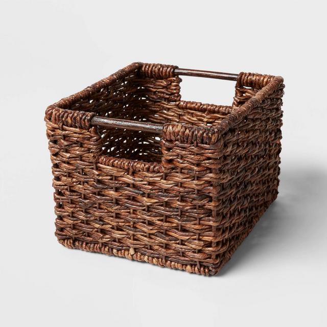 Juvale Set Of 3 Small Wicker Baskets For Storage, Woven Nesting Bins With  Handles For Bathroom Towels And Toilet Paper Organization, Shelf 3 Sizes :  Target