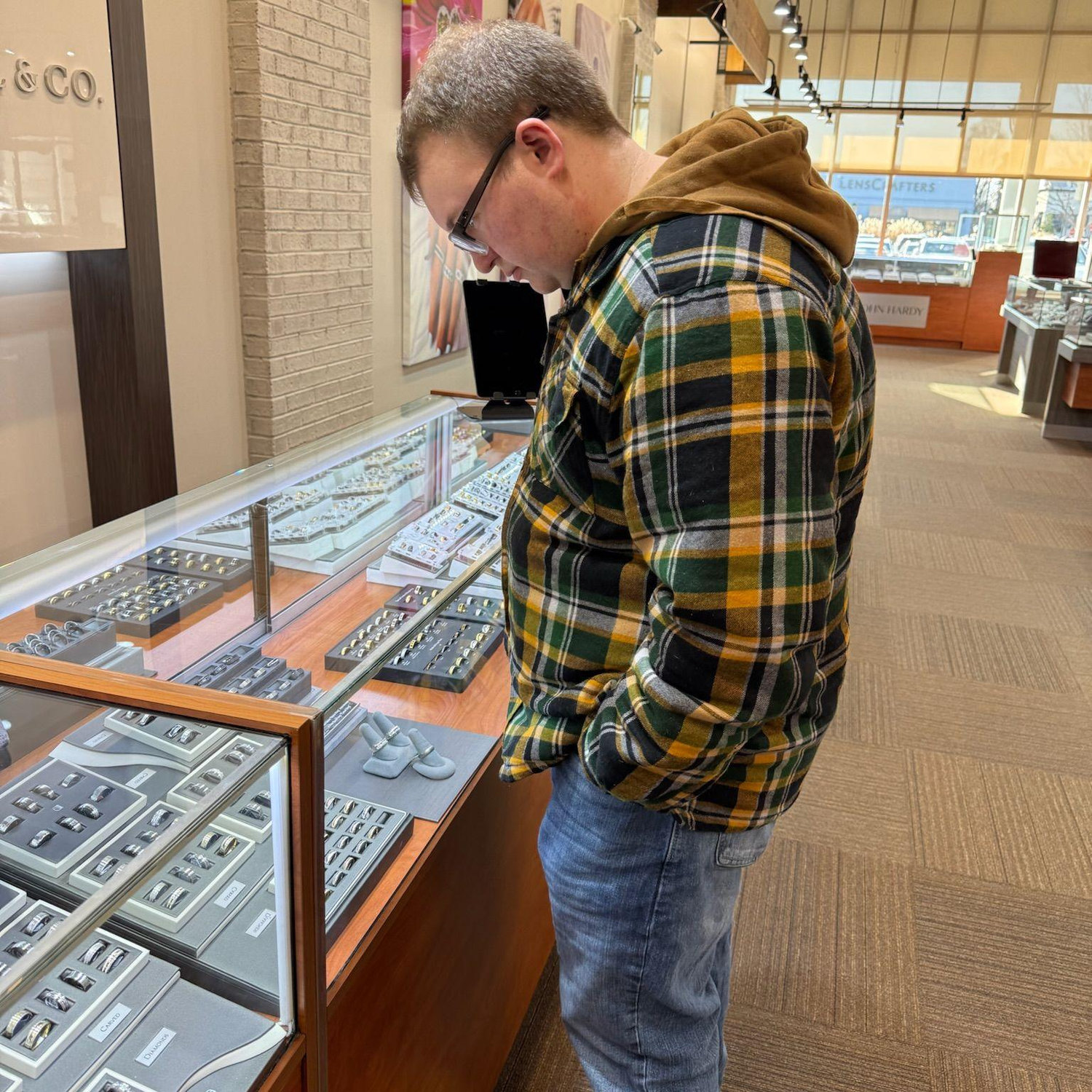 Picking out his ring!!!!