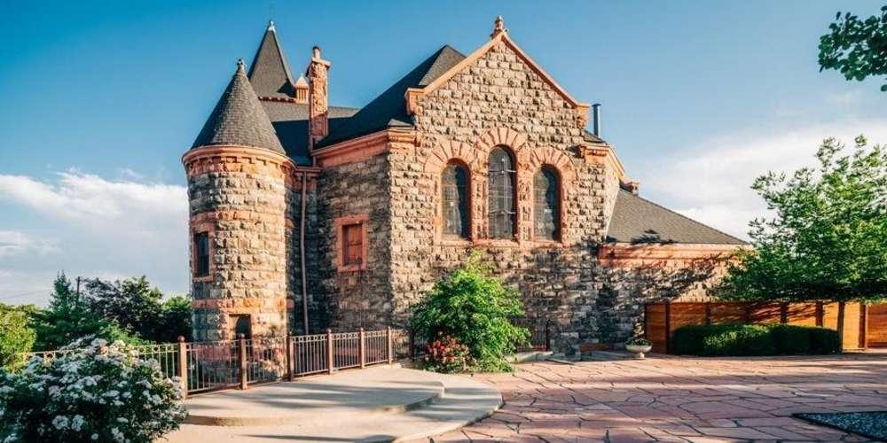 The Wedding Website of Grace Medaugh and Victor Rios