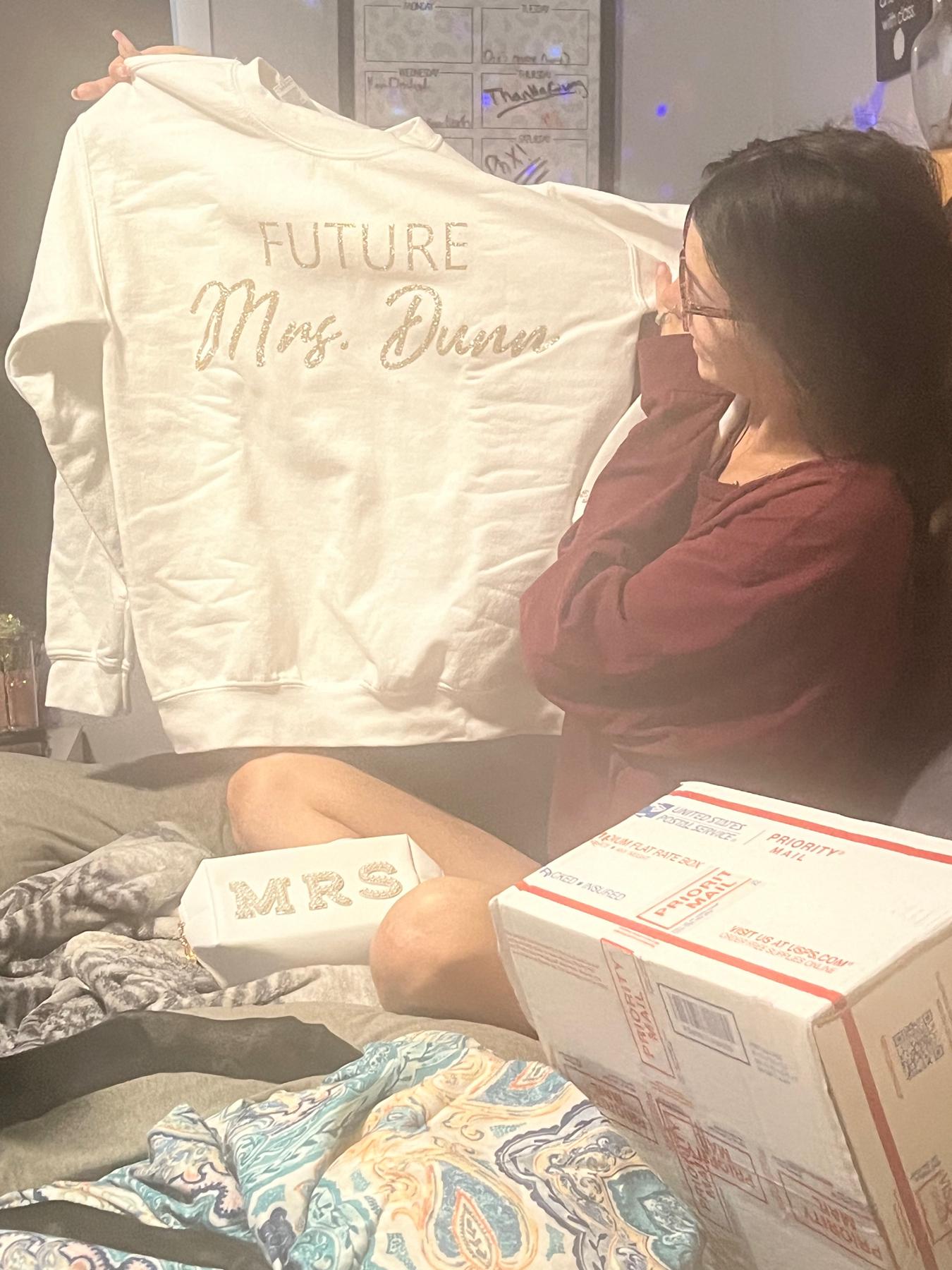 Obsessed with the sweater my Maid of Honor Lucy sent me💓