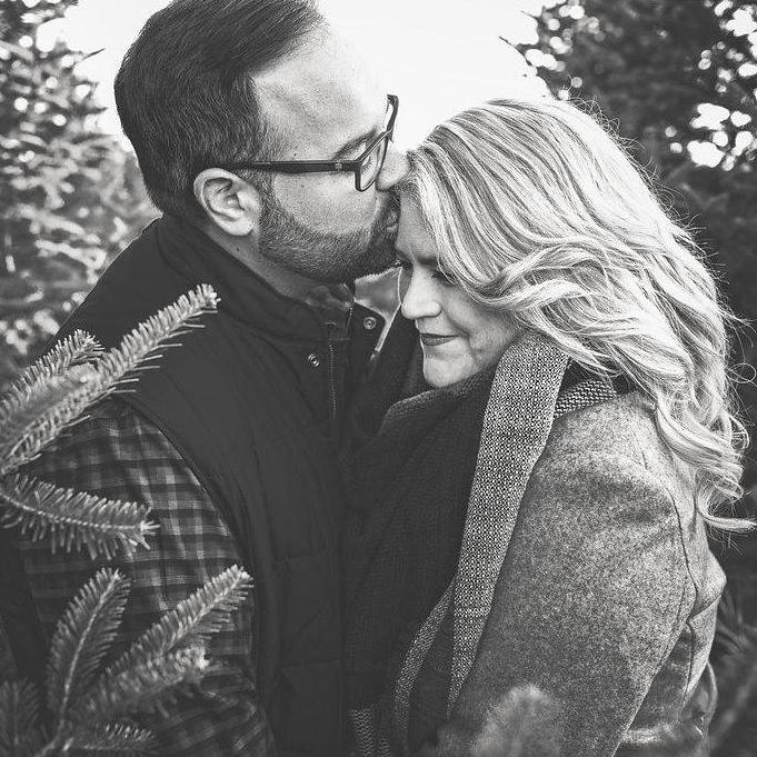 -Loving you , through thick & thin.
2018- our house flooded and we spent 3 months in a hotel so I treated us to xmas pics from our talented friend - Lindsey Alms.
