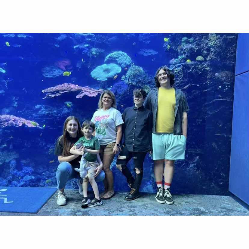 We went to the Georgia Aquarium with Grem and some of his family.
