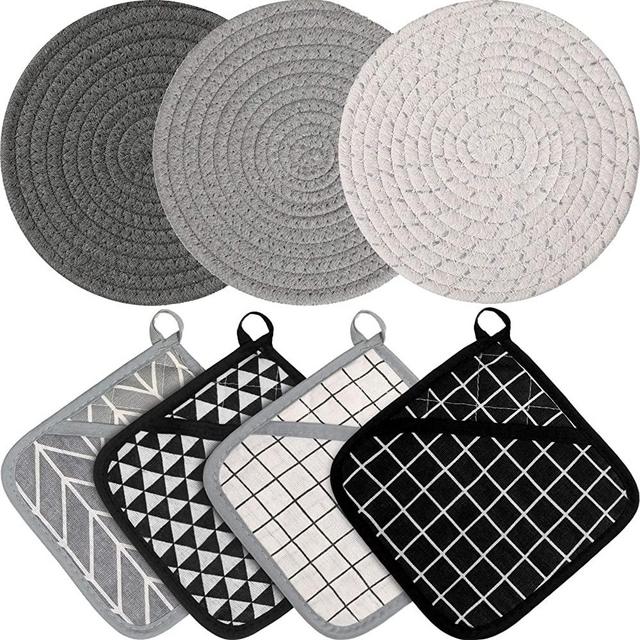 7 Pieces Square Cotton Pot Holders Washable Heat Resistant Pocket Mitt with Hanging Loop and Round Cotton Thread Weave Coaster Braided Drink Hot Pad Absorbent Woven Coaster for Kitchen Cooking Dinning