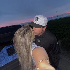 Contribute to our honeymoon!