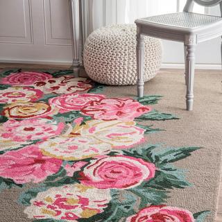 Hand Hooked Rose Bouquet Rug
