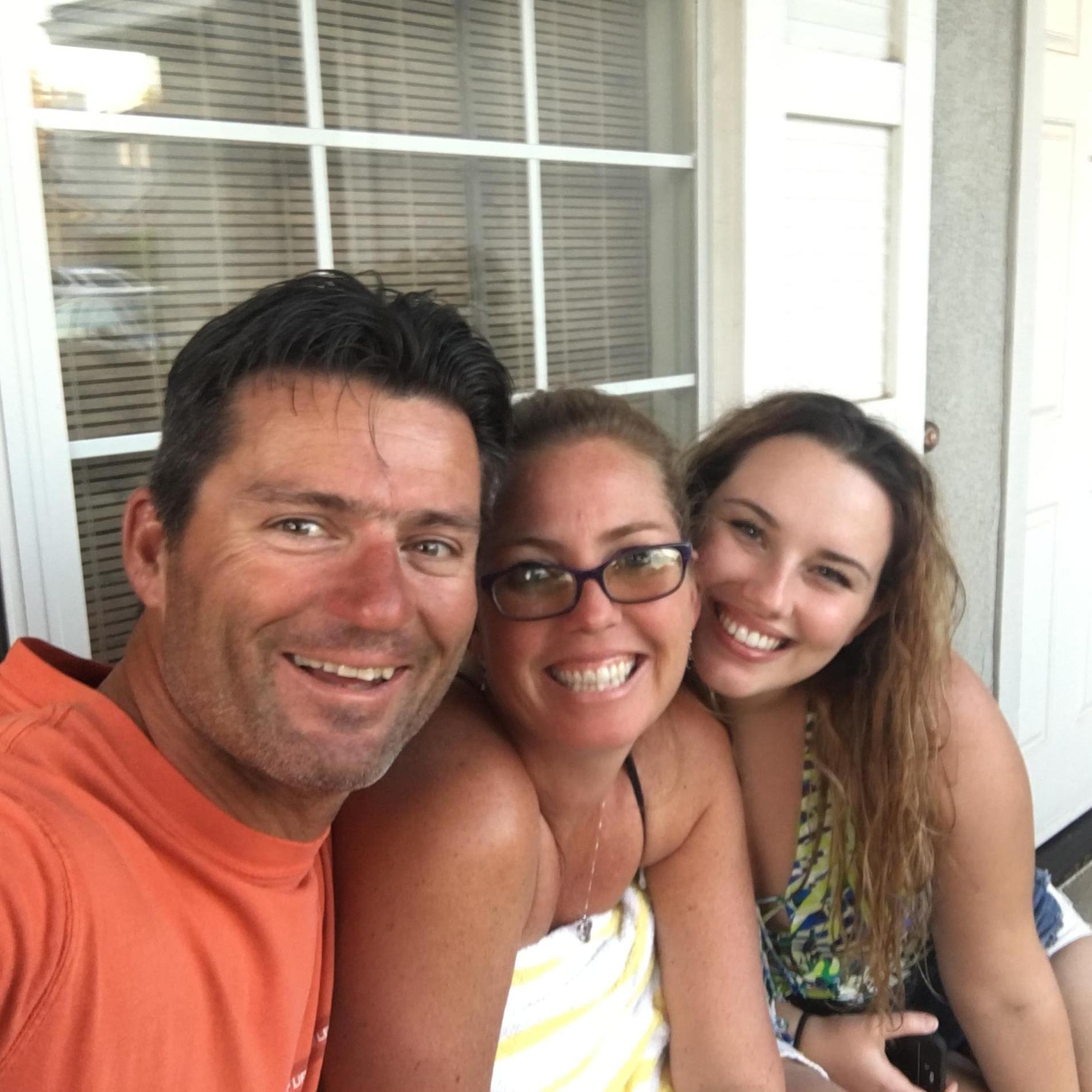 August of that year brought the Mathe's and the Spitz's together for the first time - Unfortunately there's no picture of everyone, but we sure did have a nice time - August of 2017