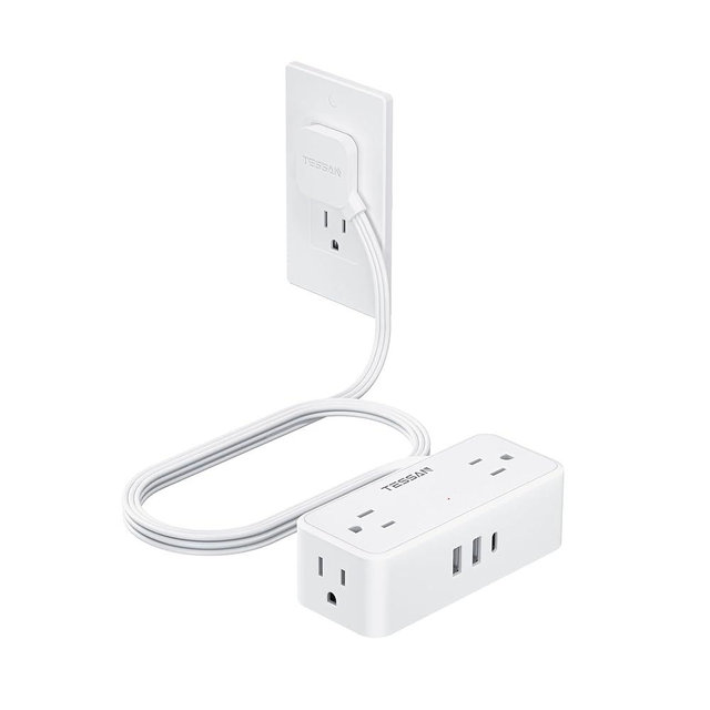 TESSAN White Extension Cord, Surge Protector Small Power Strip with 3 USB Ports (1 USB C), 900J Protection, 5 FT Flat Plug Power Strip, Mini Charging Station Suitable for Home Office Dorm