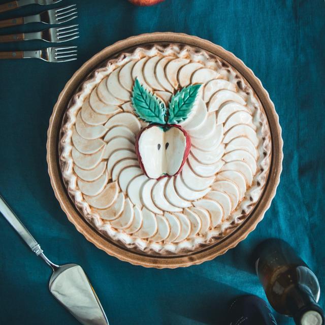 Vintage Majolica Apple Pie Keeper