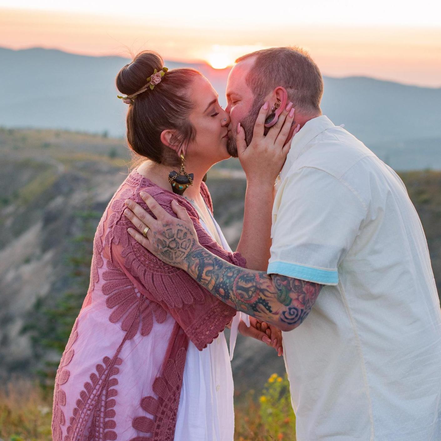 Our engagement photos taken at Johnston Ridge Observatory 2019