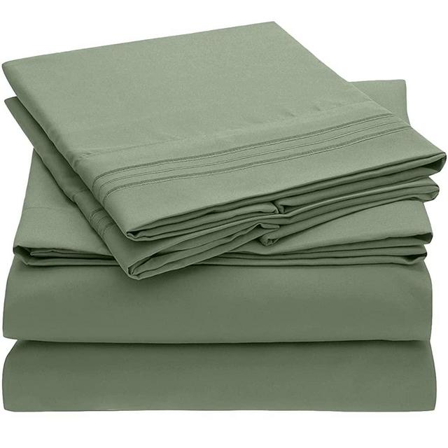 Mellanni Queen Sheet Set - Hotel Luxury 1800 Bedding Sheets & Pillowcases - Extra Soft Cooling Bed Sheets - Deep Pocket up to 16 inch Mattress - Wrinkle, Fade, Stain Resistant - 4 Piece (Queen, Sage)