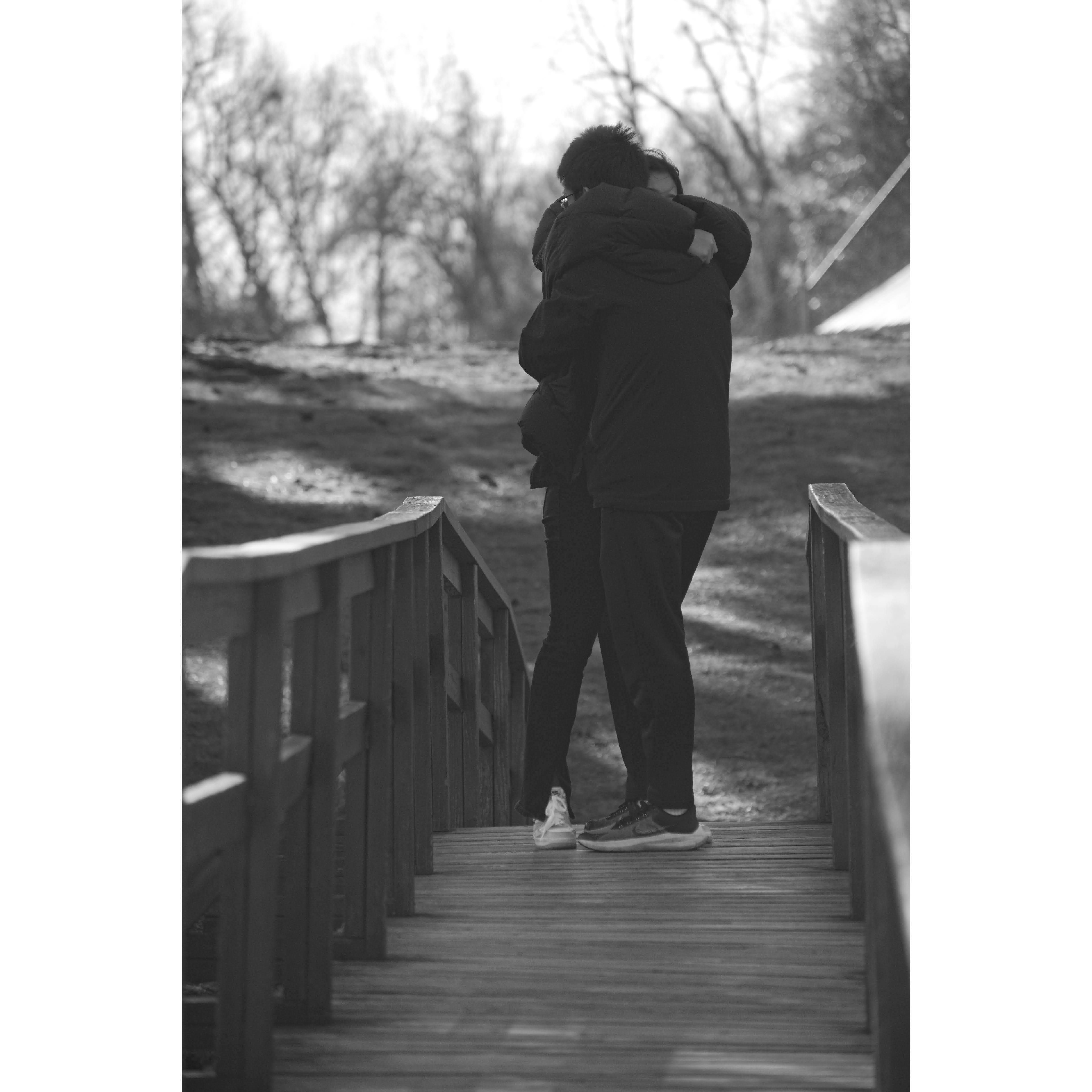 Hug hug
