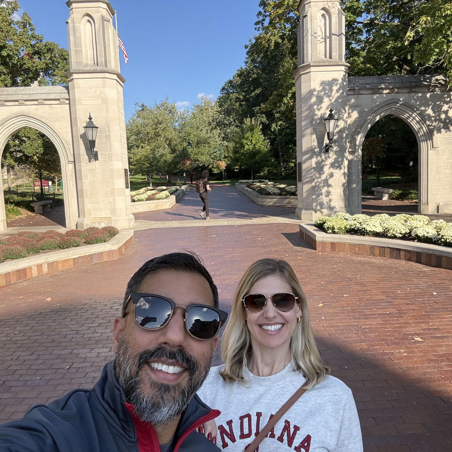 Jo turning Kamal into an IU fan