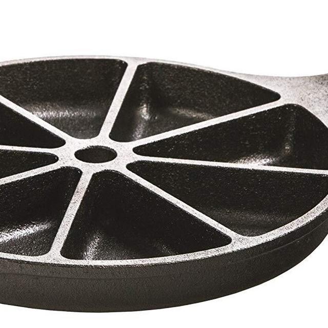 Lodge L8CB3 Cast Iron Cornbread Wedge Pan, Pre-Seasoned