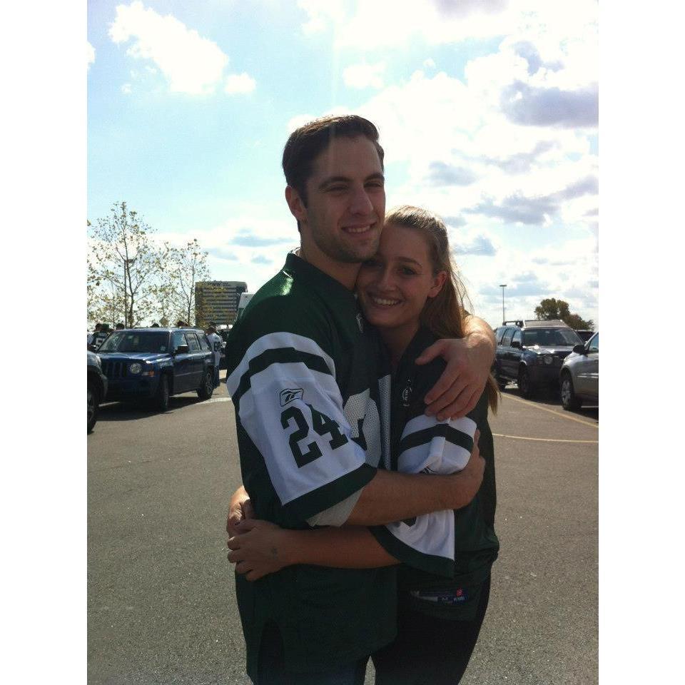 Dani's first NFL game at MetLife Stadium (the Jets lost 34-0). September 2012