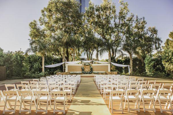 The Wedding Website of Vanessa Medrano and John Edwards