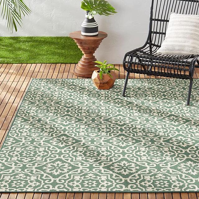 Nicole Miller New York Patio Country Danica Transitional Geometric Indoor/Outdoor Area Rug, Green/Beige, 5'2"x7'2"