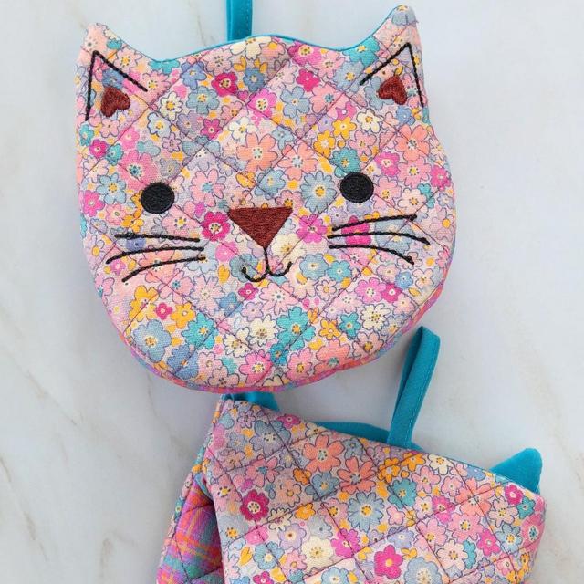 Mini Oven Mitts, Set of 2 - Cat