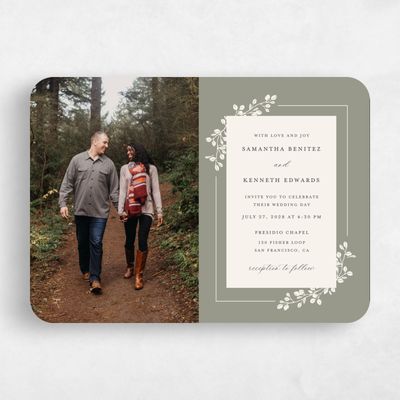 Green Rounded Wedding Invitation - Viola Photo
