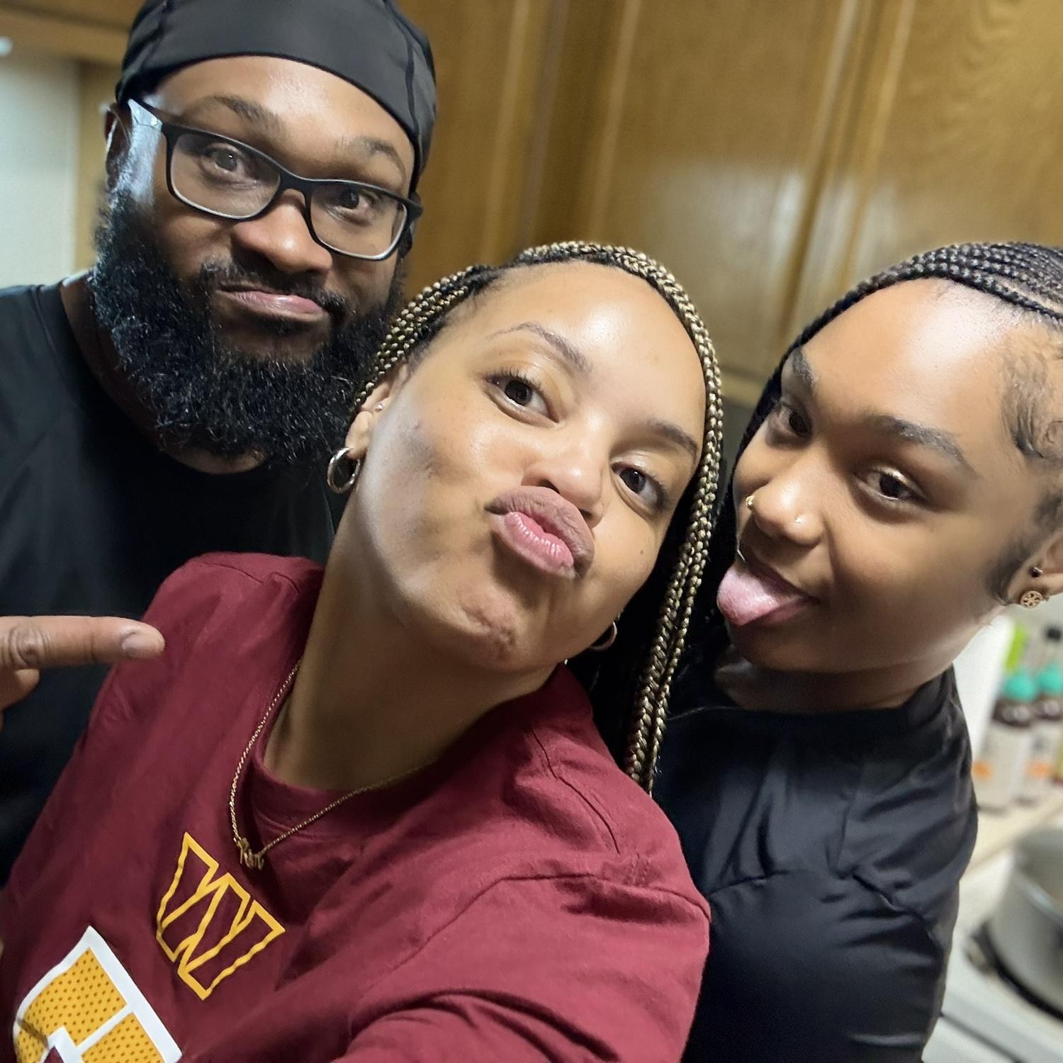 Fun nights and laughter with the family π€β¨
Creating memories weβll cherish foreverβnothing better than love, joy, and togetherness. π«