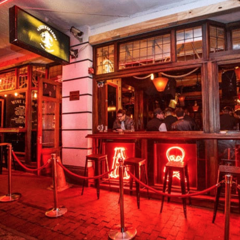 Aces n Spades 
Rock ’n roll bar in the centre of the city. 
Happy Hour is from 4pm to 8pm.
62 Hout Street, Cape Town City Centre
clint.aces@thefirmct.co.za, 021 424 1620