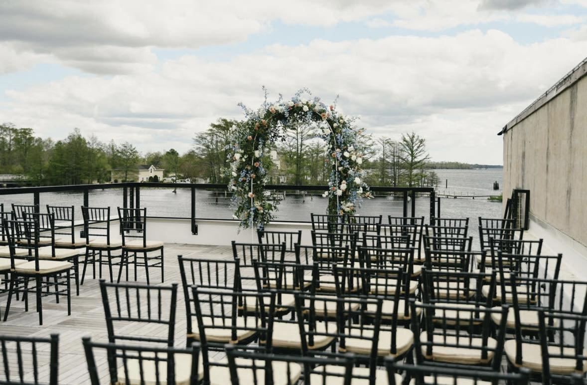 The Wedding Website of Alexis Flynn and Darryl Niedentohl