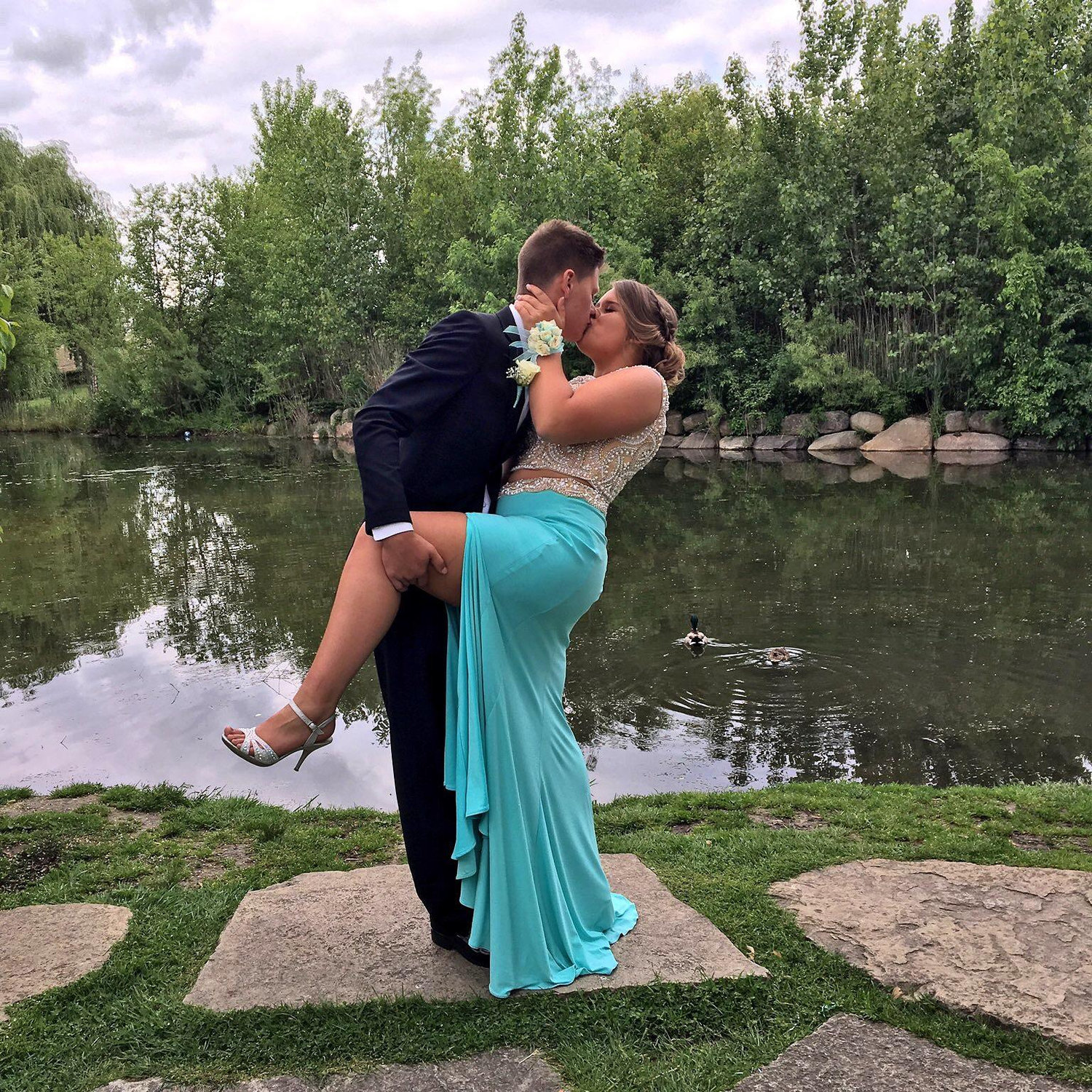 Prom 🩵