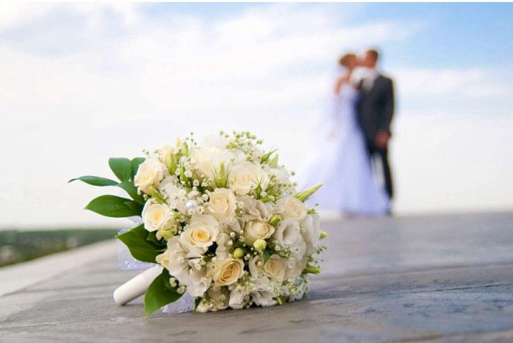 The Wedding Website of Rosa Pedraza and Alvaro Stamp