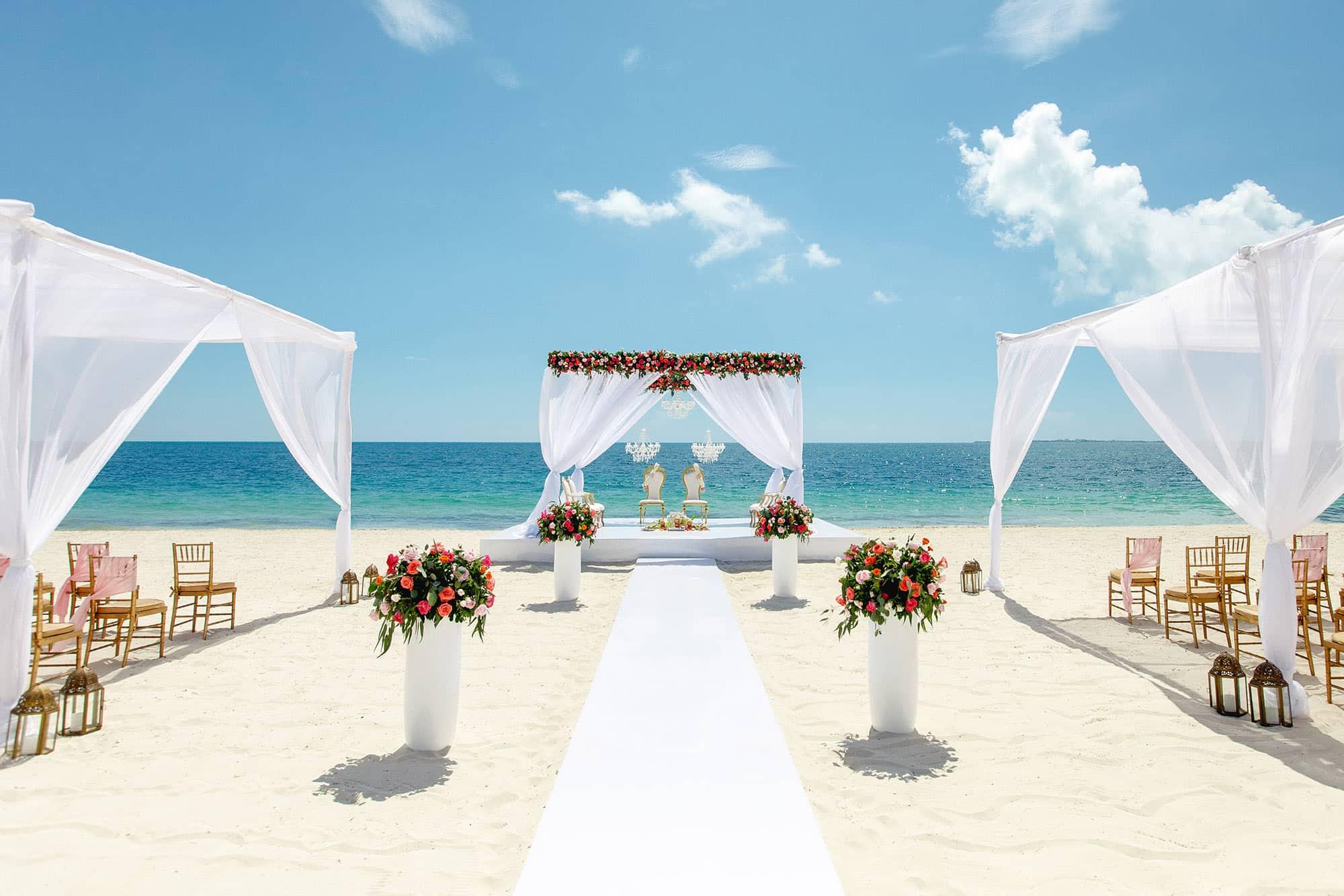 The Wedding Website of Veronica Rodriguez and Harrison Dean