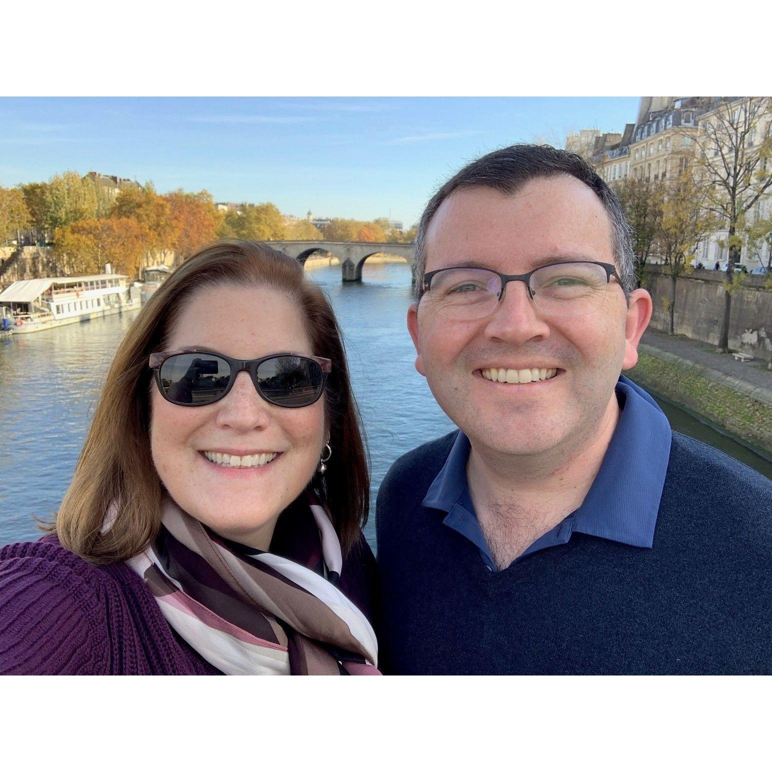 Fun walking over the bridges of Paris.