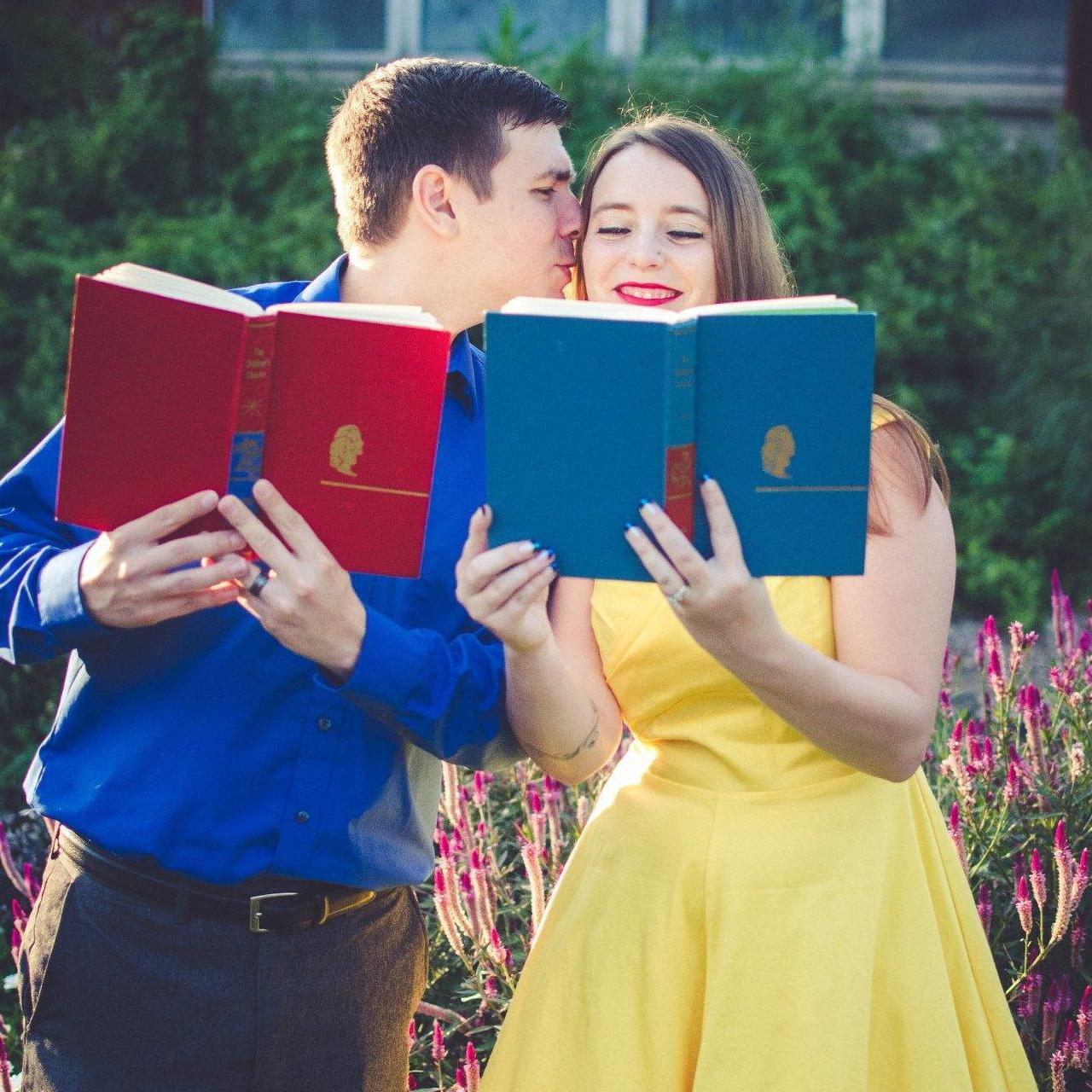 Engagement photos.
Beauty and the Beast inspired.

Photos by Olivia Logan Photography.