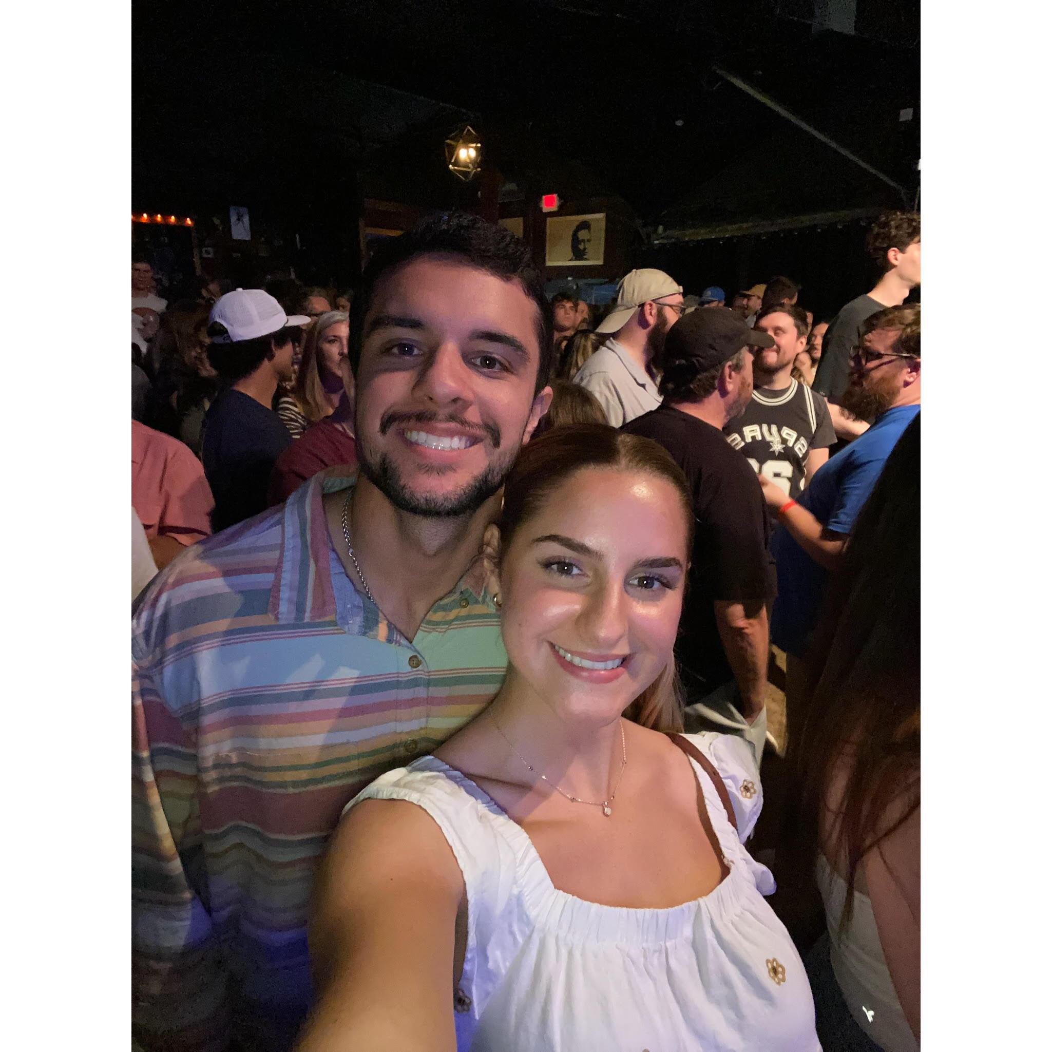 We love live music!