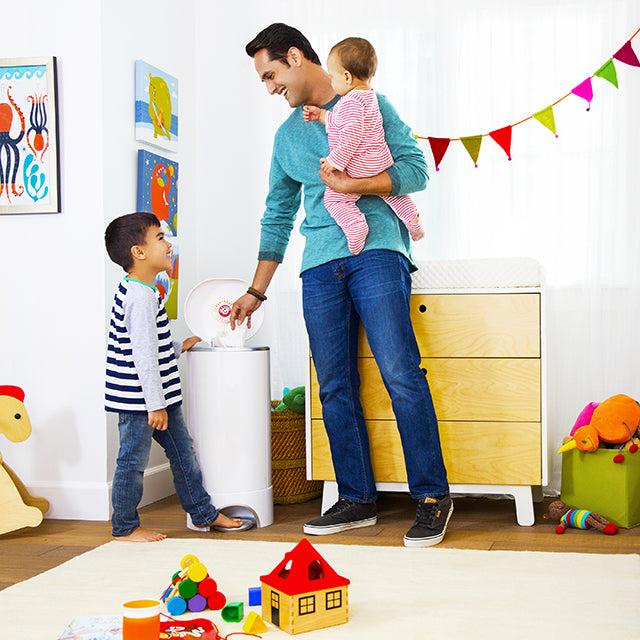 Munchkin STEP Diaper Pail, Powered by Arm & Hammer