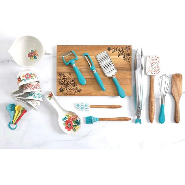 The Pioneer Woman 20 Piece Gadget Set Vintage Design (Blue Wildflower Whimsy)