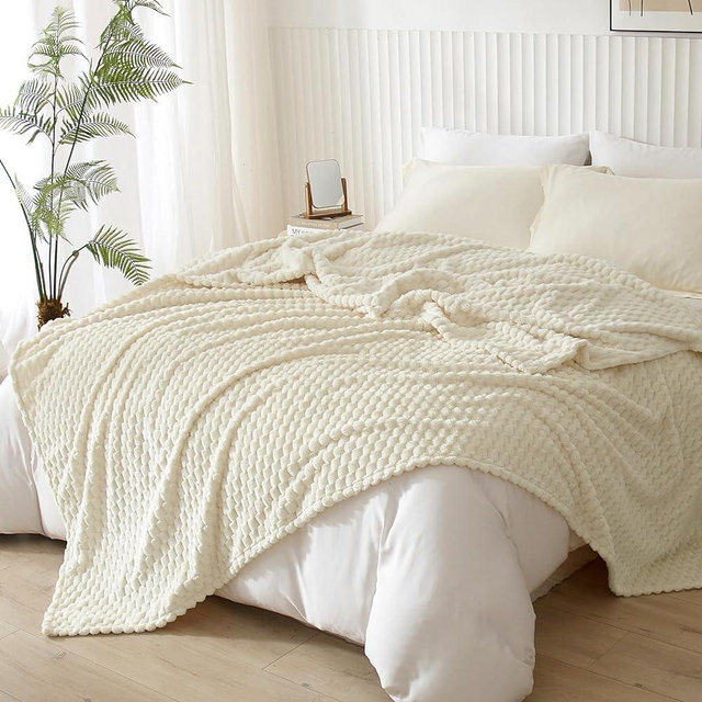 PHF Ultra Soft Flannel Fleece Blanket King Size, 340GSM 3D Jacquard Fleece Blanket for Fall & Winter, No Shedding, No Pilling, Warmth & Lightweight Fluffy Cozy Blanket 108"x90", Ivory
