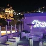ONE BAR&LOUNGE