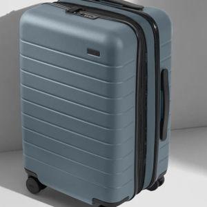 Expandable Suitcases: Carry-On Flex in Coast Blue Away